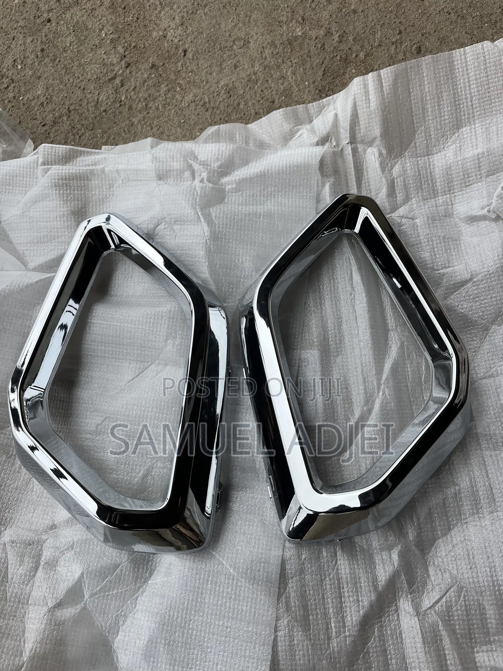 Honda CRV 2023 Front Bumper Chrome Pair.