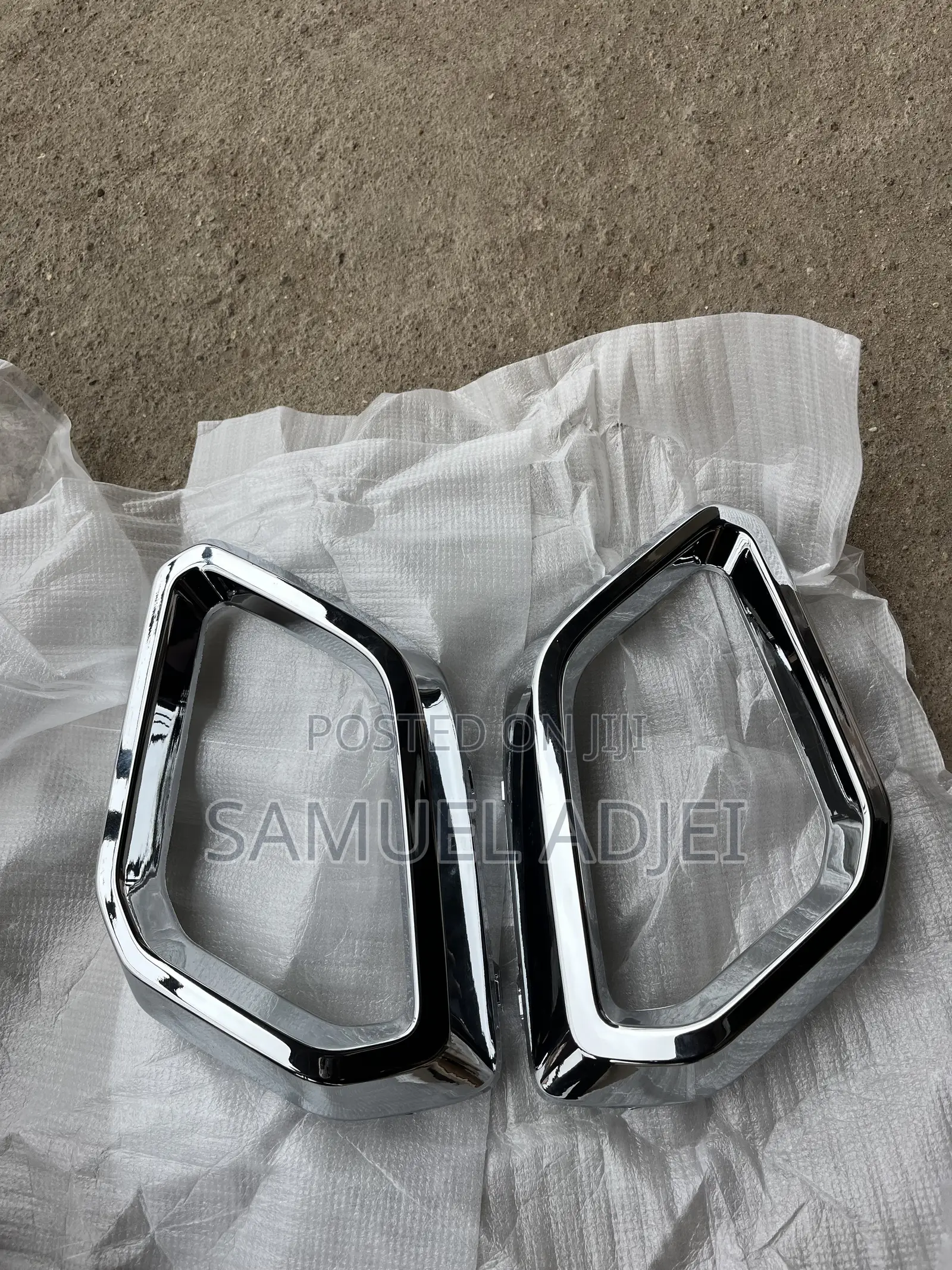 Honda CRV 2023 Front Bumper Chrome Pair.