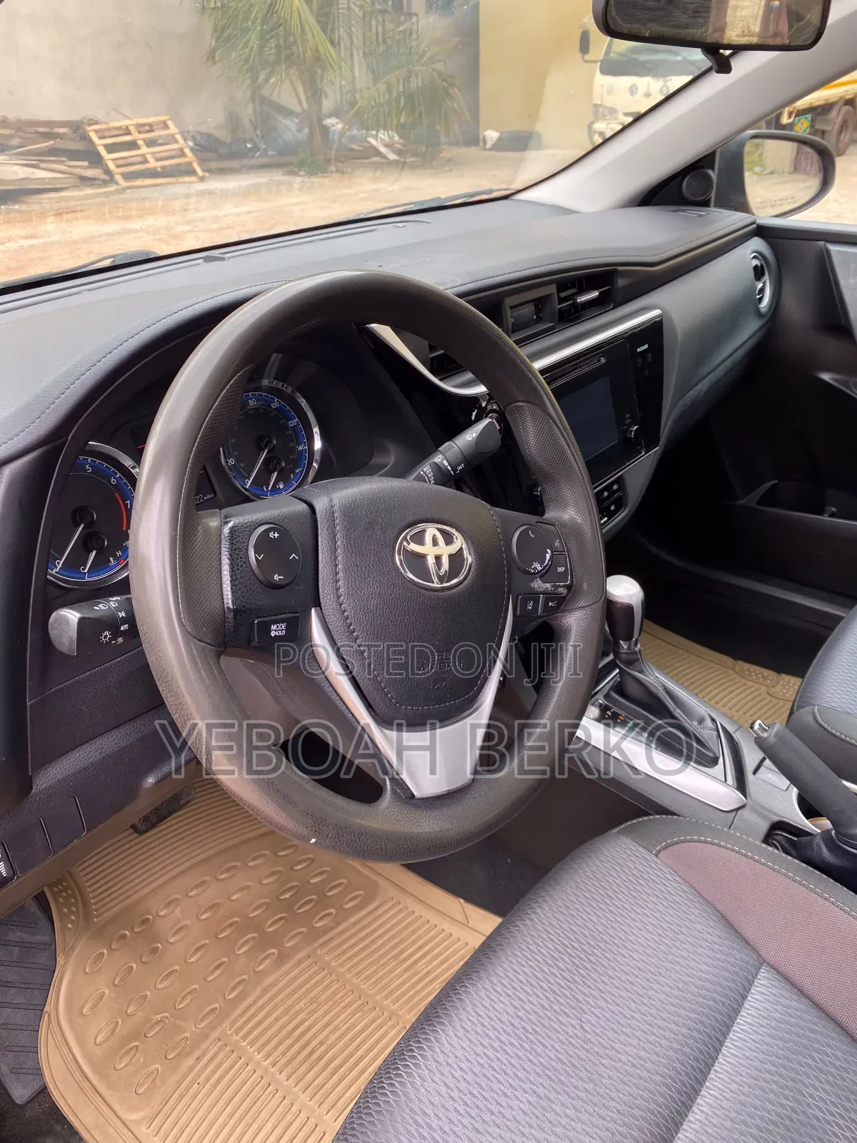 Toyota Corolla 2017 Red