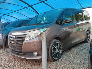 Toyota Noah 2015 Brown