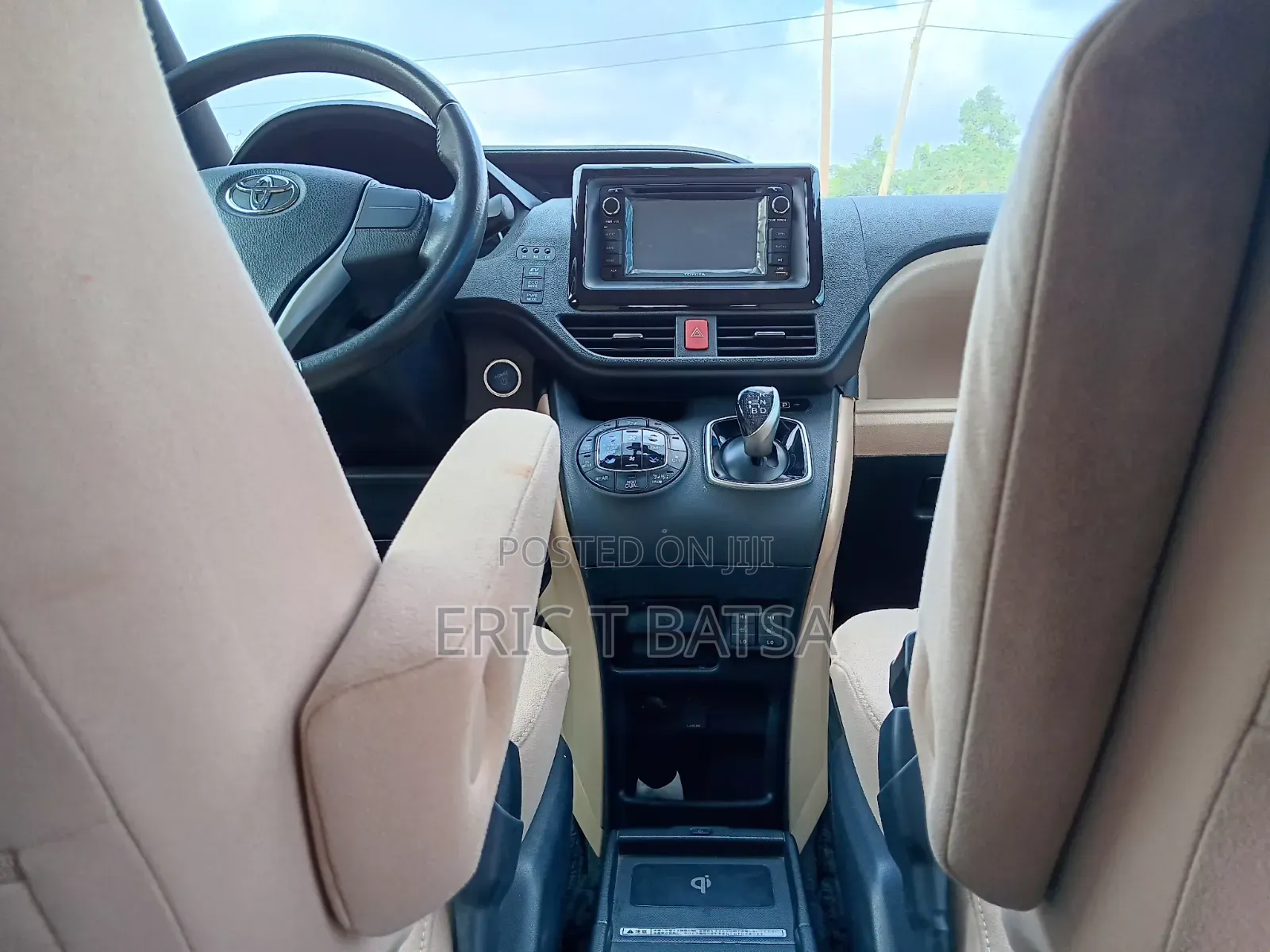Toyota Noah 2015 Brown