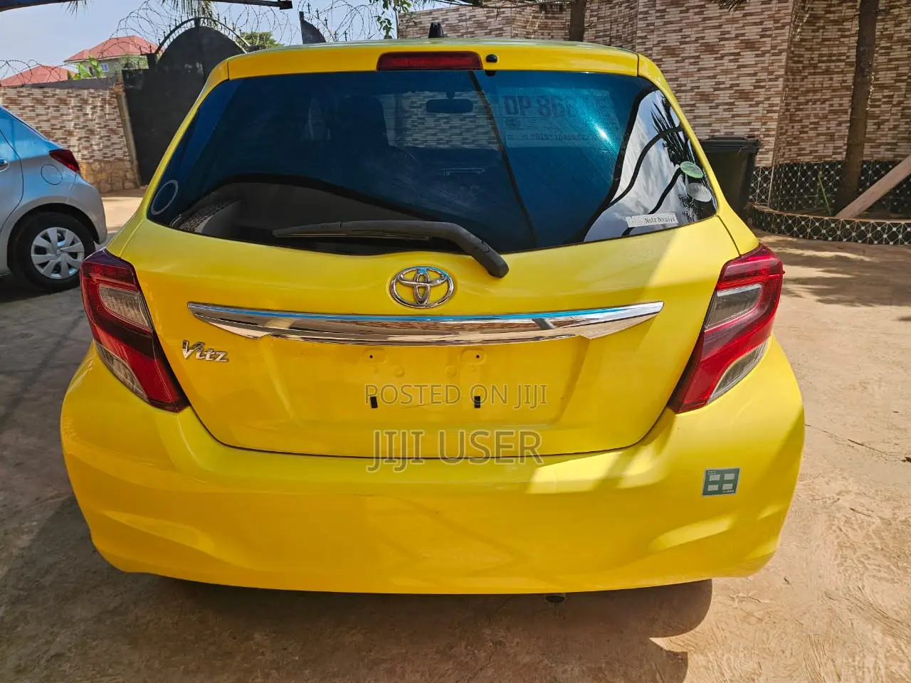 Toyota Vitz 2014 Yellow