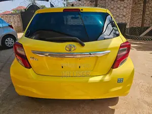 Toyota Vitz 2014 Yellow