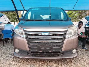 Toyota Noah 2015 Brown