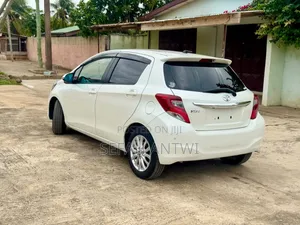 Toyota Vitz 2016 White