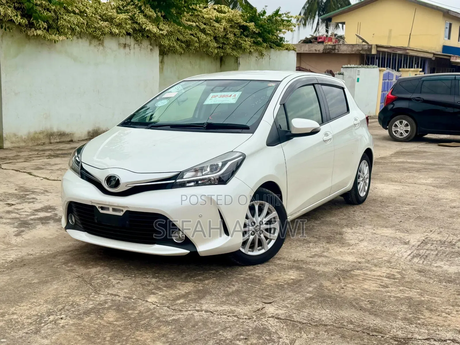 Toyota Vitz 2016 White