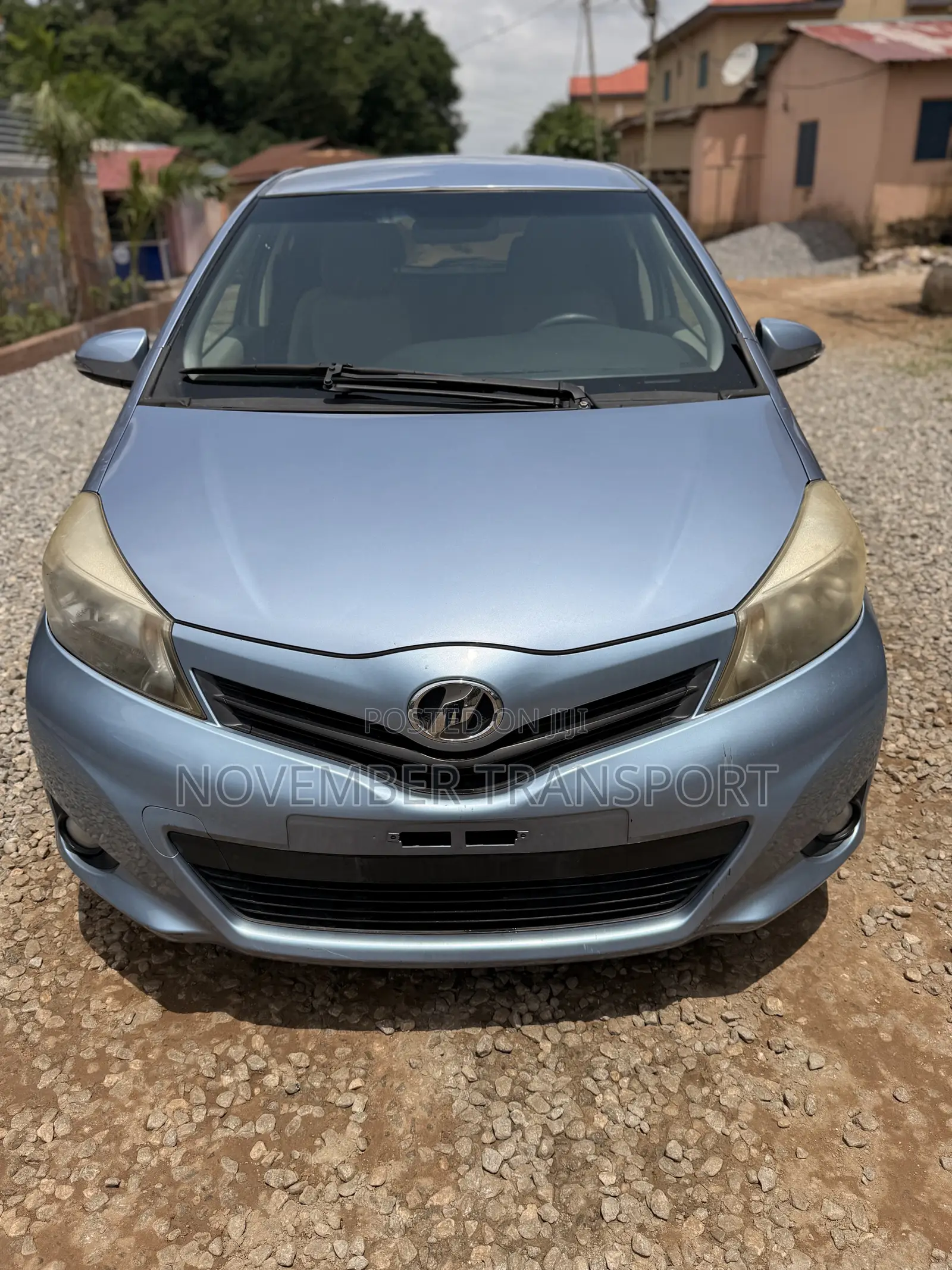 Toyota Vitz 1.3 FWD 5dr 2011 Blue