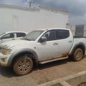 Mitsubishi Pick Up
