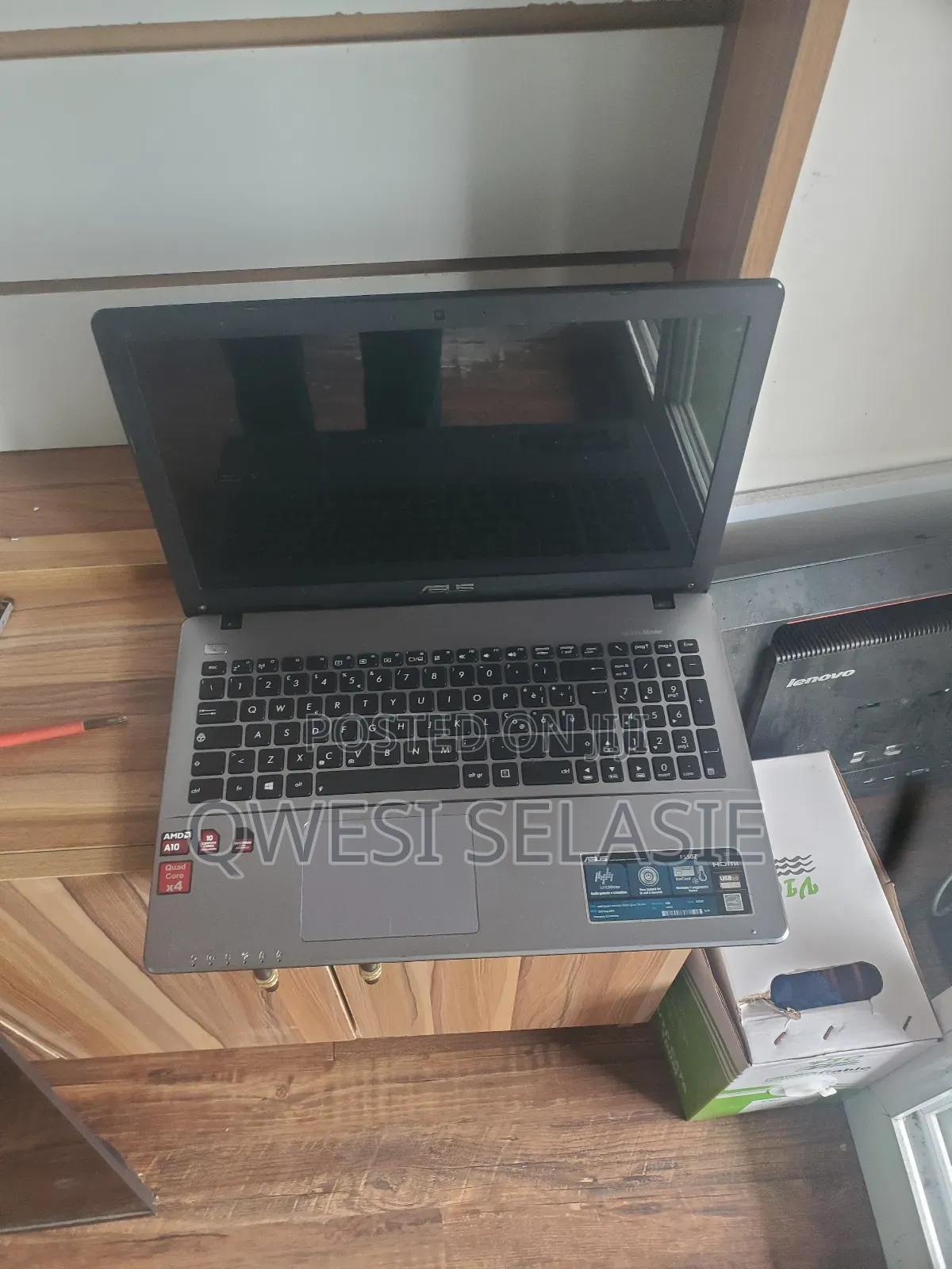 Laptop Asus 8GB AMD A10 HDD+SSD 750GB