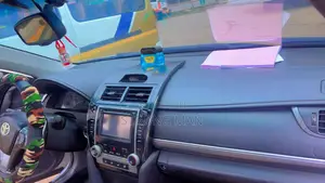 Toyota Camry 2014 Silver