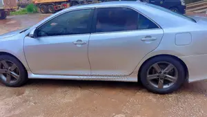 Toyota Camry 2014 Silver