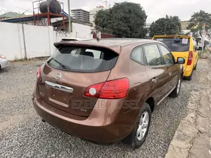 Nissan Rogue SV 2013 Brown