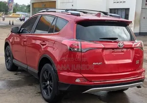 Toyota RAV4 XLE AWD (2.5L 4cyl 6A) 2017 Red