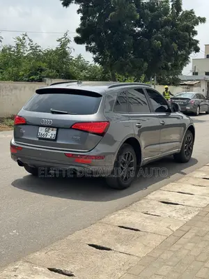 Audi Q5 2.0T Premium AWD quattro 2016 Gray