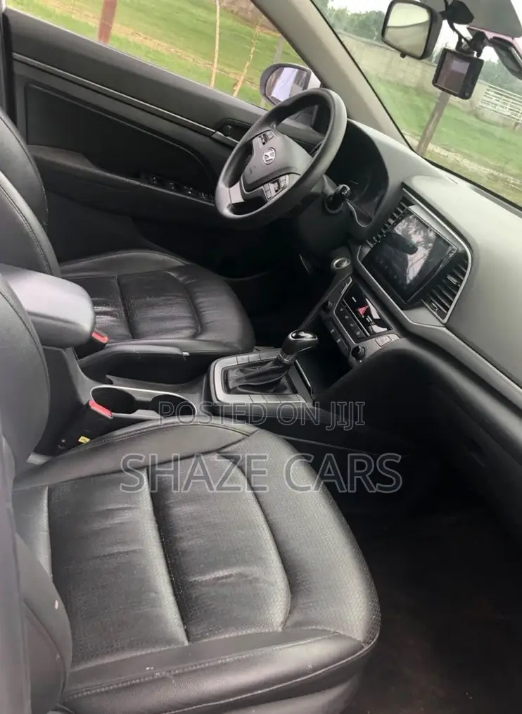 Hyundai Avante 2016 White