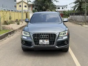 Audi Q5 2.0T Premium AWD quattro 2016 Gray