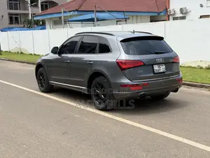 Audi Q5 2.0T Premium AWD quattro 2016 Gray