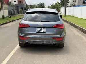 Audi Q5 2.0T Premium AWD quattro 2016 Gray