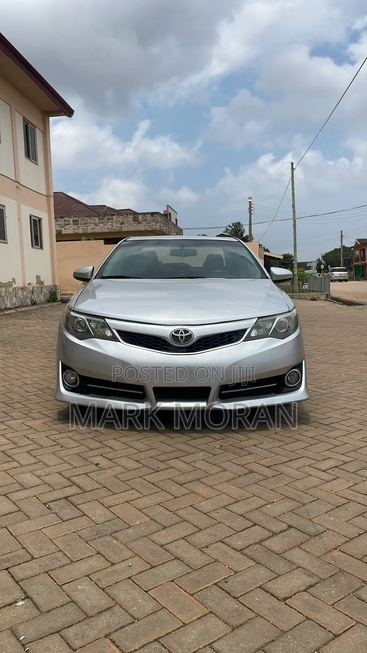 Toyota Camry SE 4dr Sedan w/Prod. End 11/13 (2.5L 4cyl 6A) 2014 Silver