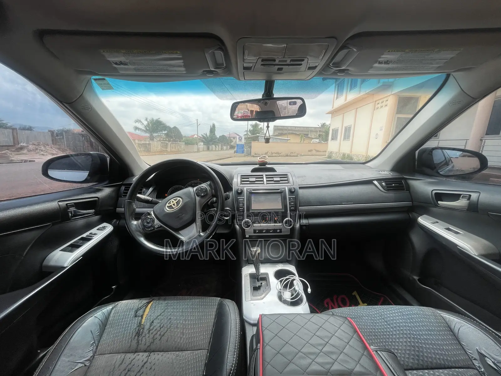 Toyota Camry SE 4dr Sedan w/Prod. End 11/13 (2.5L 4cyl 6A) 2014 Silver