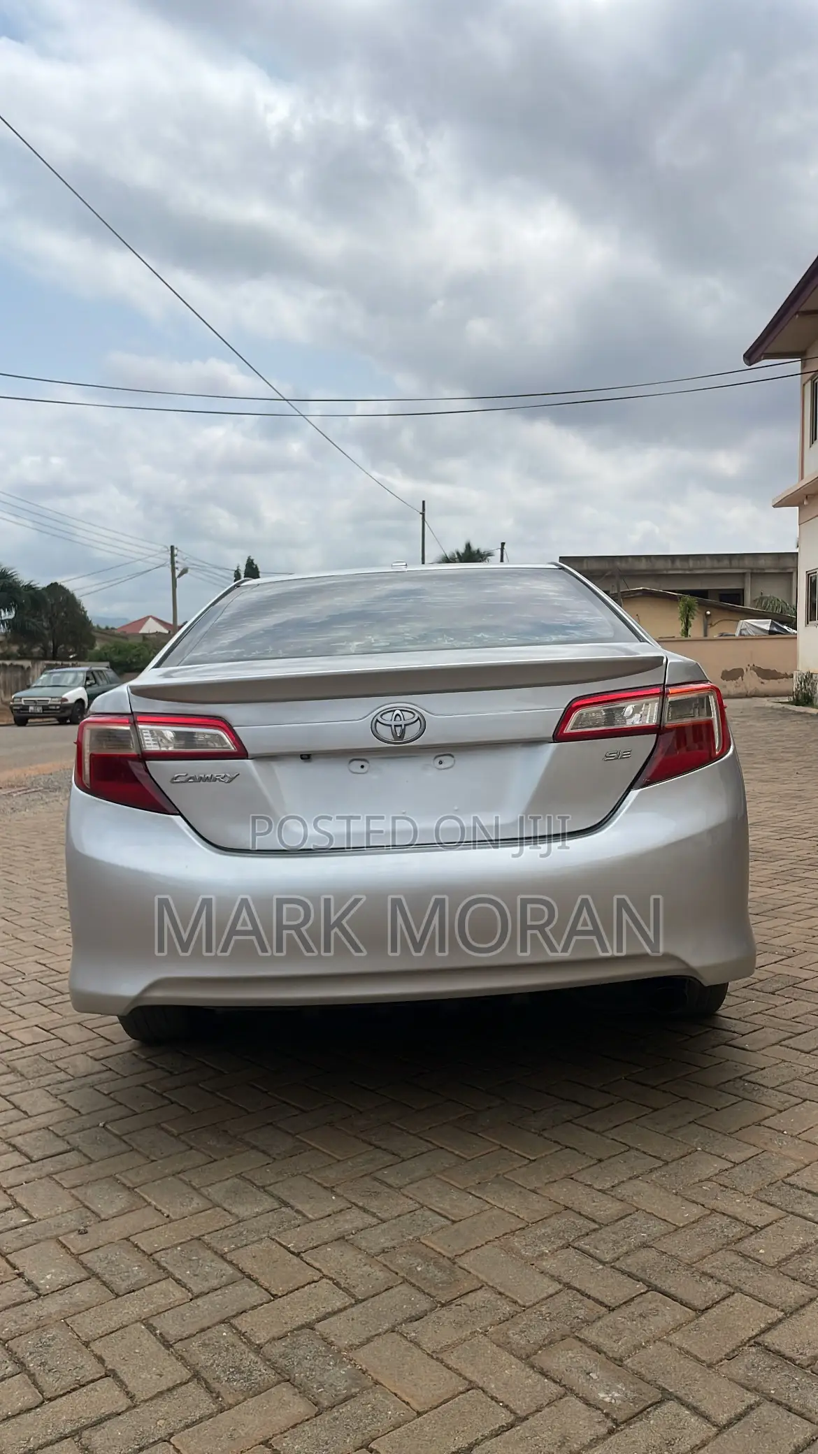 Toyota Camry SE 4dr Sedan w/Prod. End 11/13 (2.5L 4cyl 6A) 2014 Silver