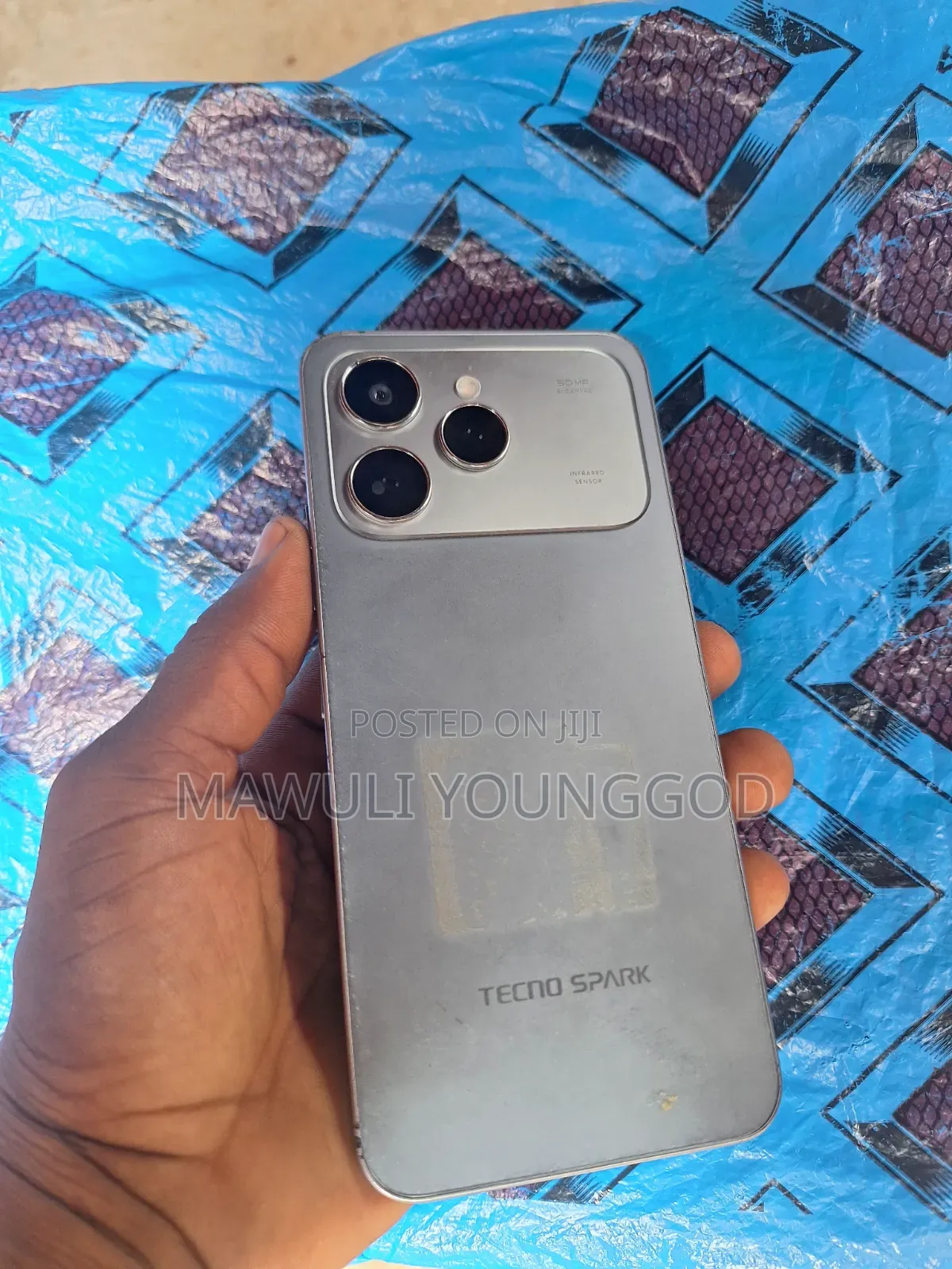 Tecno Spark 40 128 GB Silver