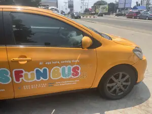 Toyota Yaris 2009 Yellow