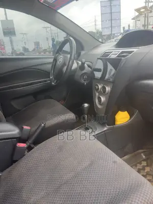 Toyota Yaris 2009 Yellow