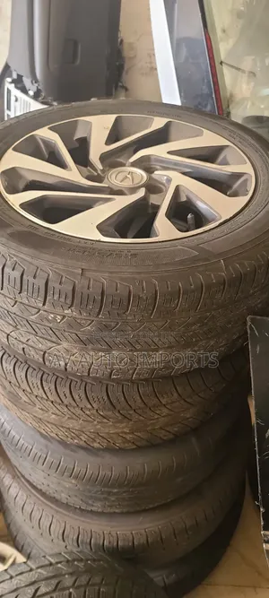 Honda/Acura Rim 16 With Tyres (215/55)