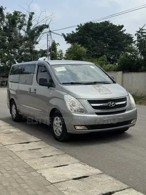Hyundai Starex 2015 Grey