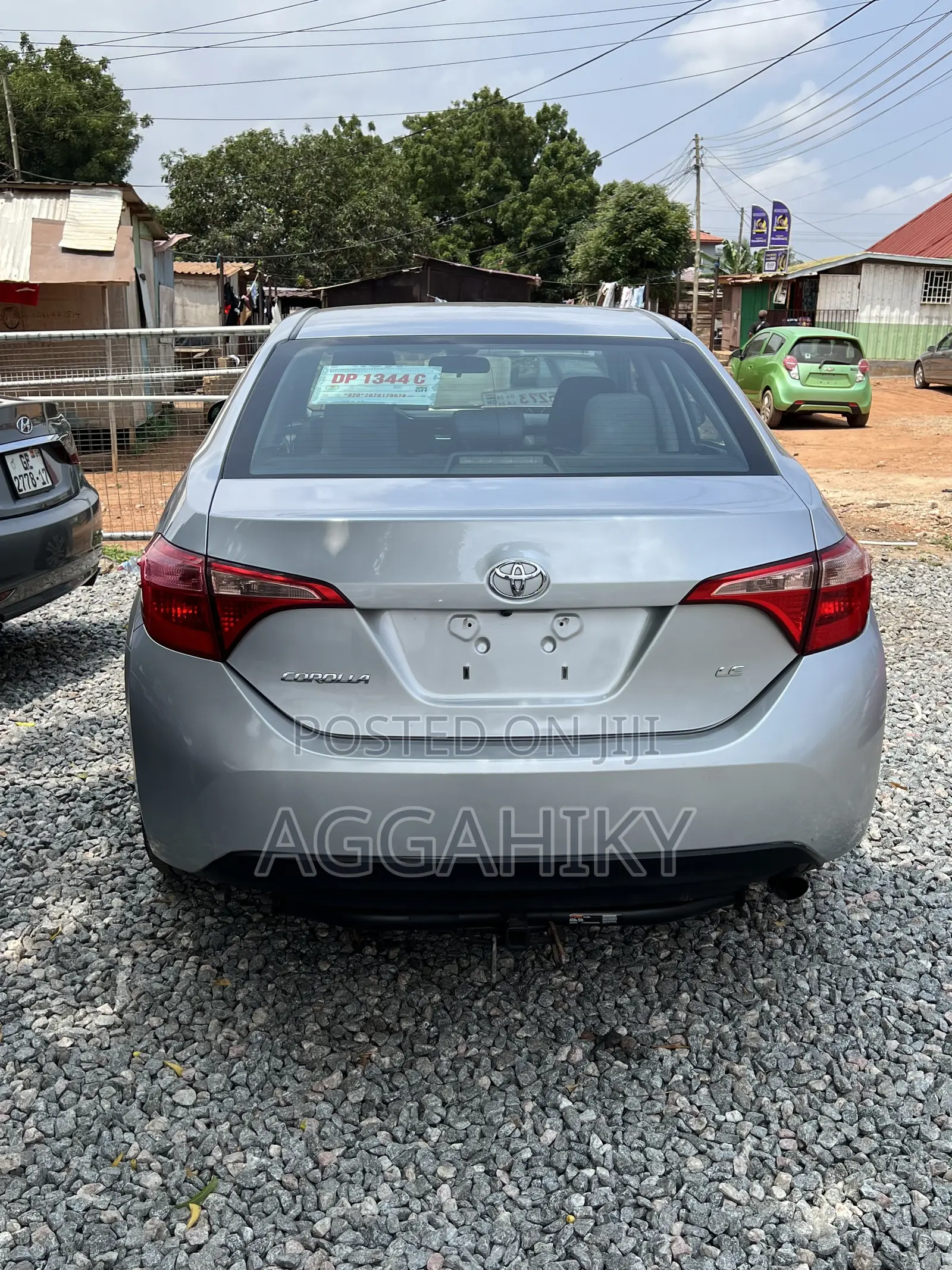 Toyota Corolla LE (1.8L 4cyl 2A) 2018 Silver