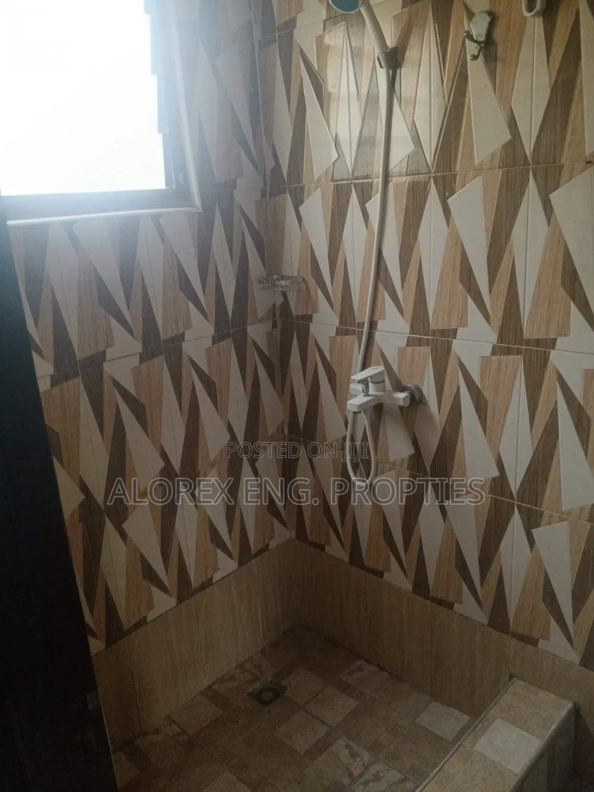 1bdrm Apartment in 2 Washrooms, Adenta, Frafraha for rent
