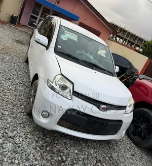 Toyota Sienta 1.5 AWD 2015 White