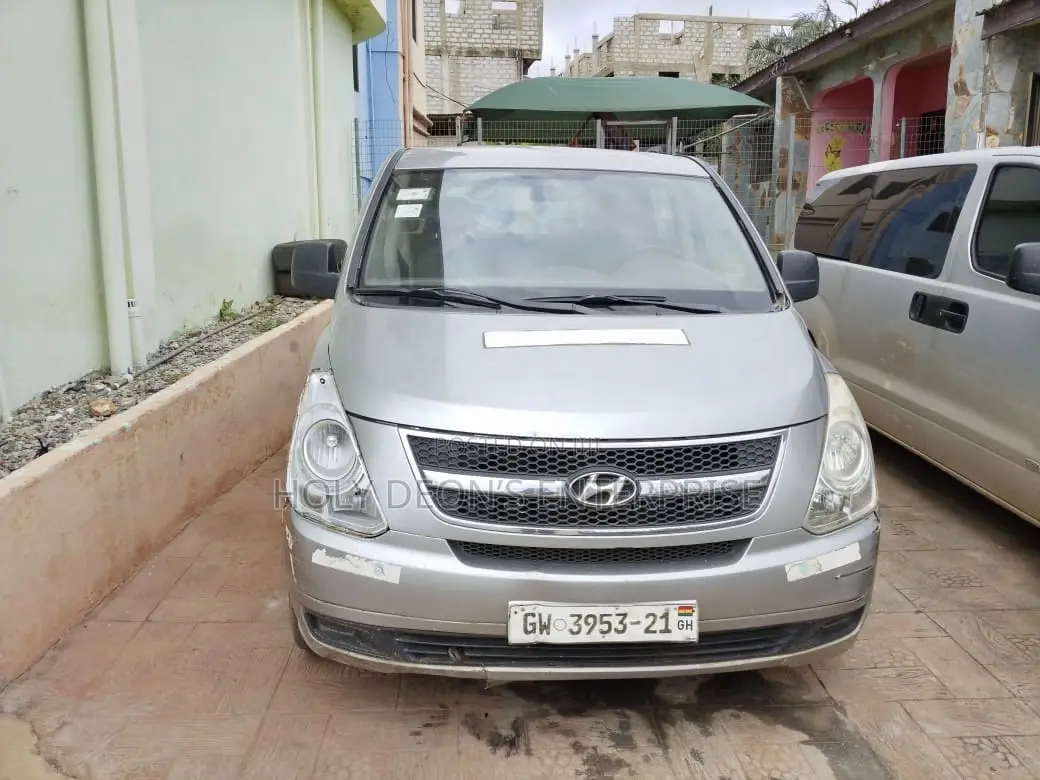 Hyundai Starex 2015 Silver
