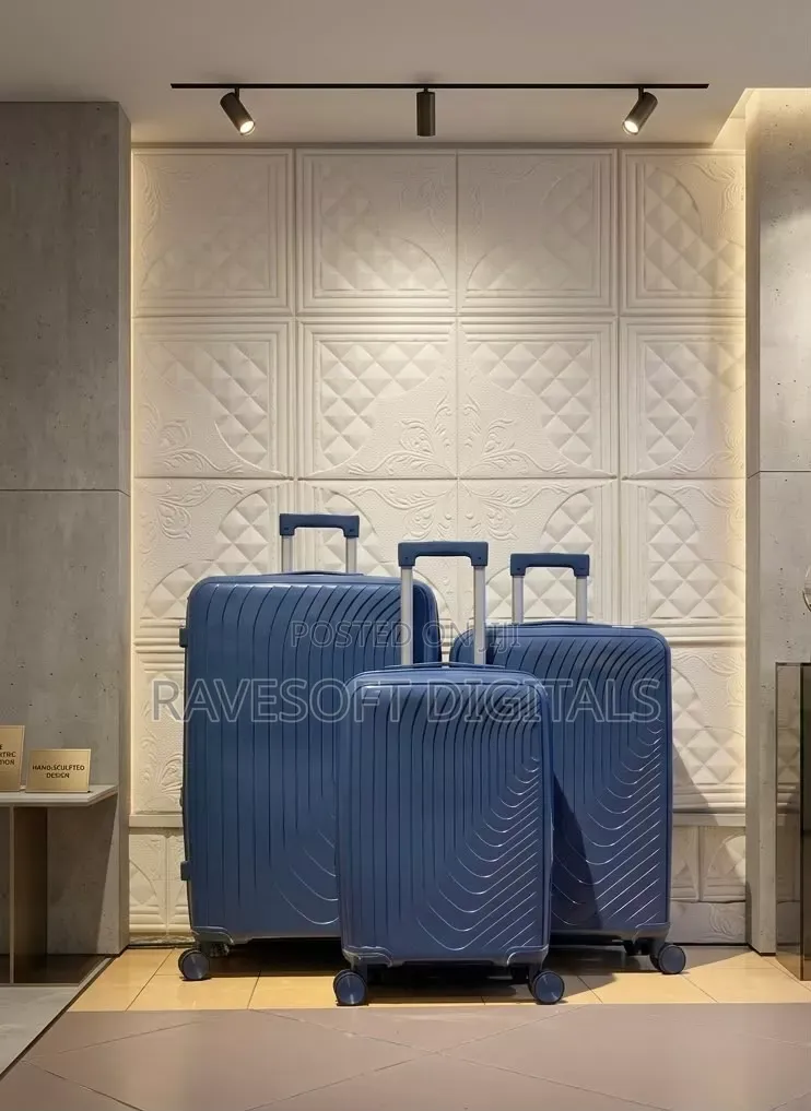 Traveling Bag Sets
Unbreakable PP
Silicone Material