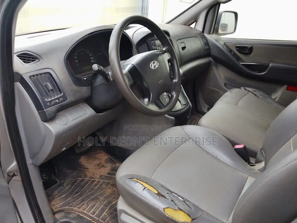 Hyundai Starex 2015 Silver