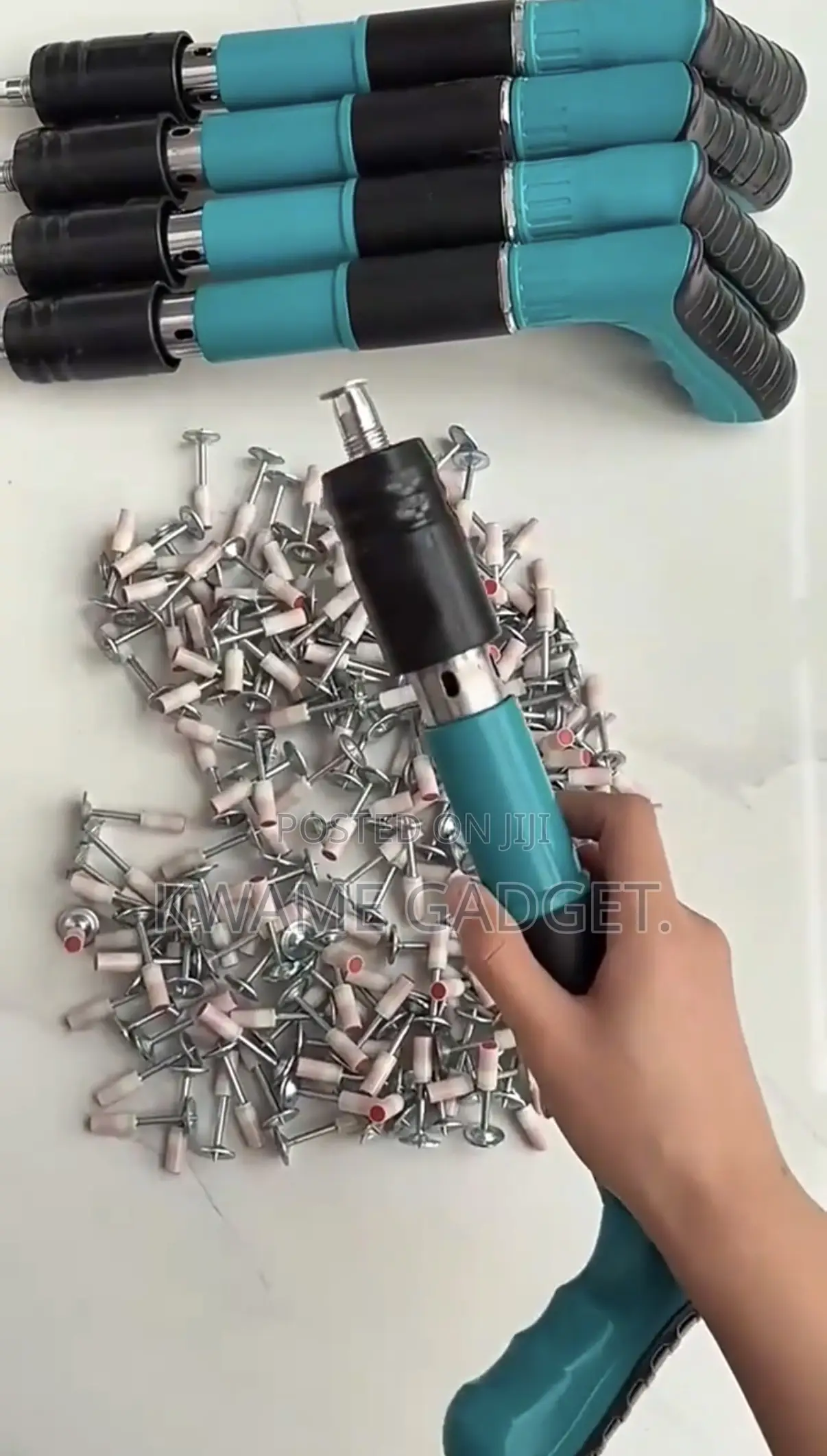 Nail Gun With 200 Pieces of Nails