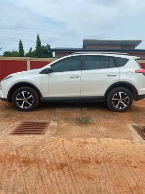 Toyota RAV4 XLE AWD 2019 Black