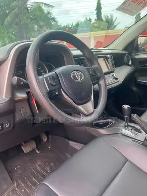 Toyota RAV4 XLE AWD 2019 Black