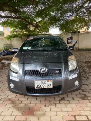Toyota Vitz 2010 Black