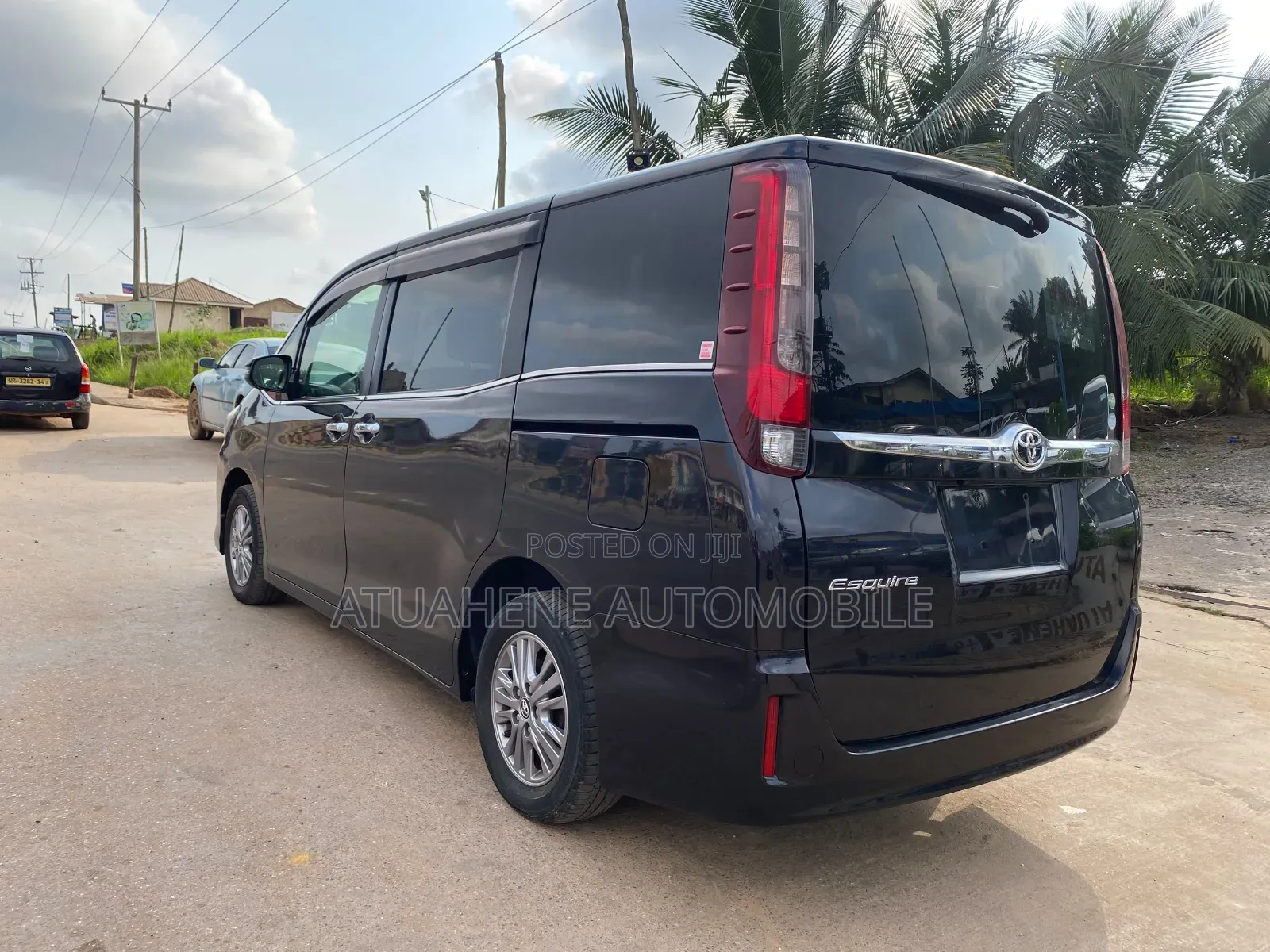 Toyota Esquire 2016 Black