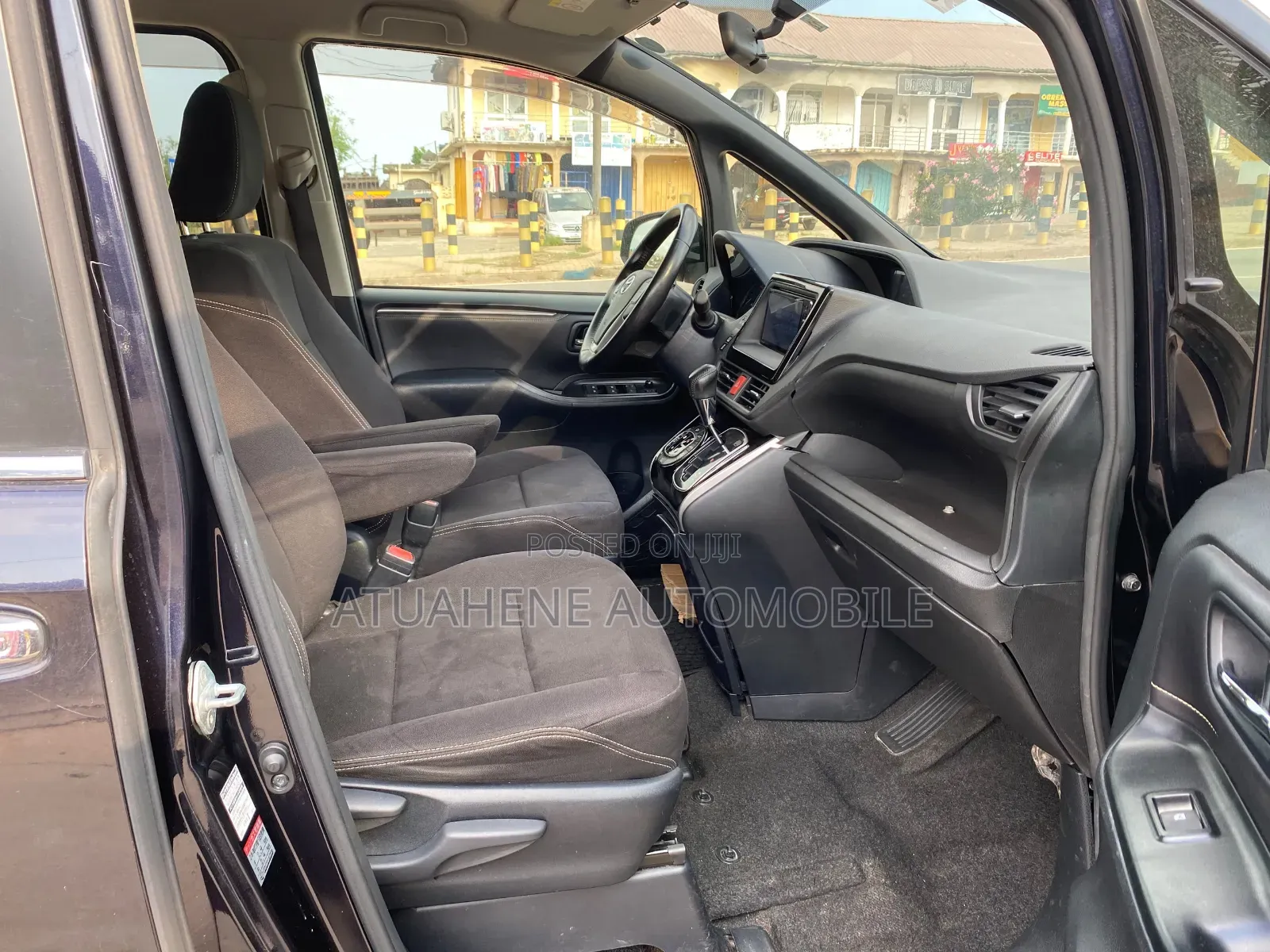 Toyota Esquire 2016 Black