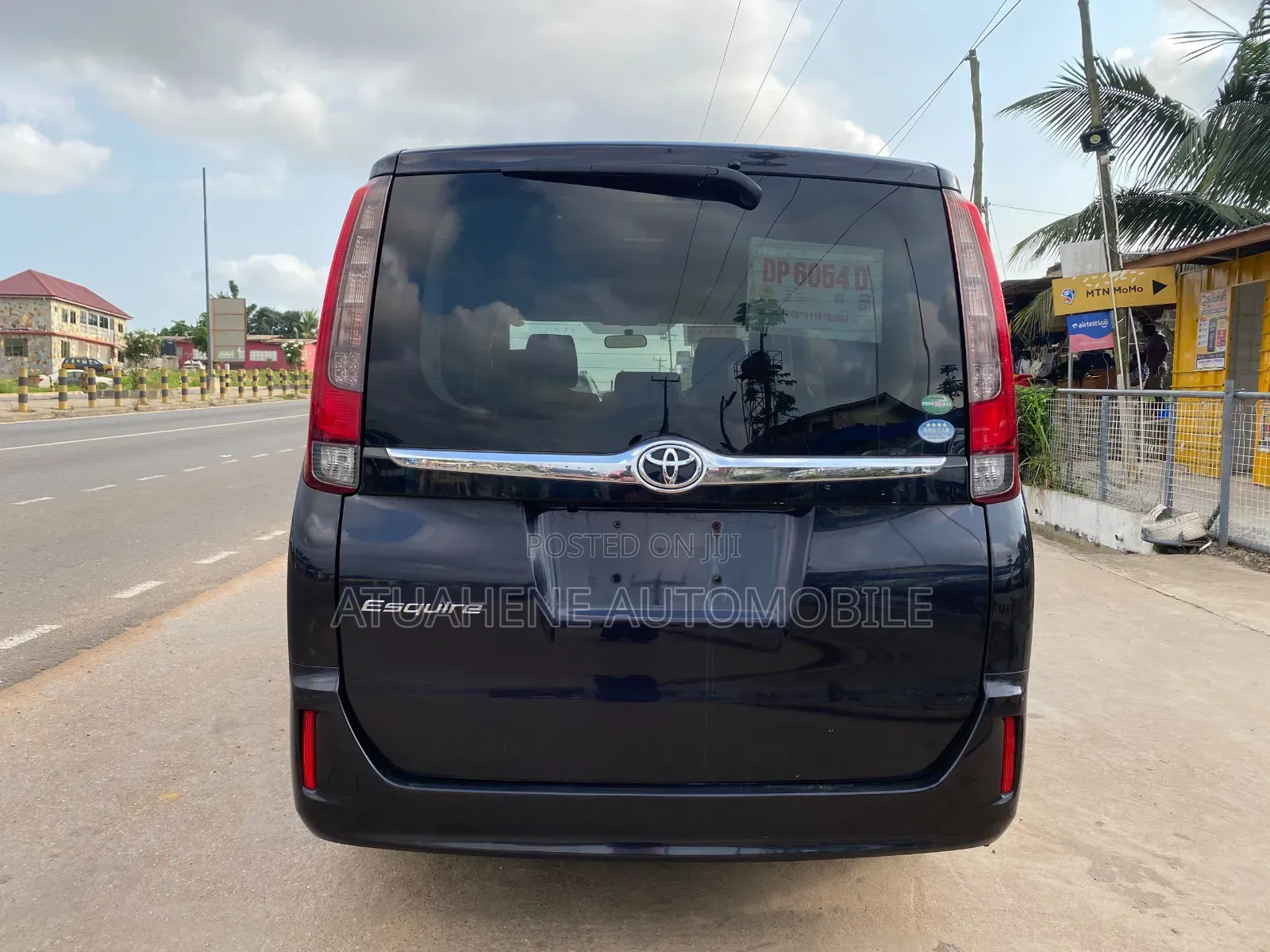 Toyota Esquire 2016 Black