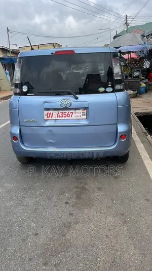 Toyota Sienta 1.5 FWD 2013 Blue