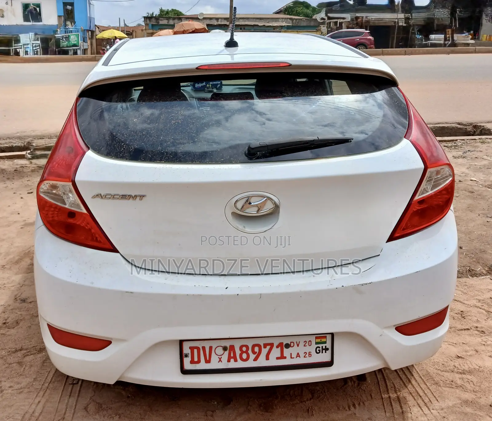 Hyundai Accent SE Hatchback 2017 White