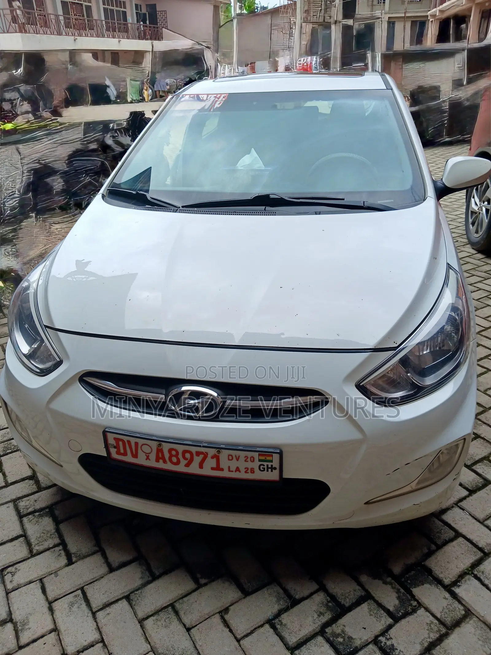 Hyundai Accent SE Hatchback 2017 White
