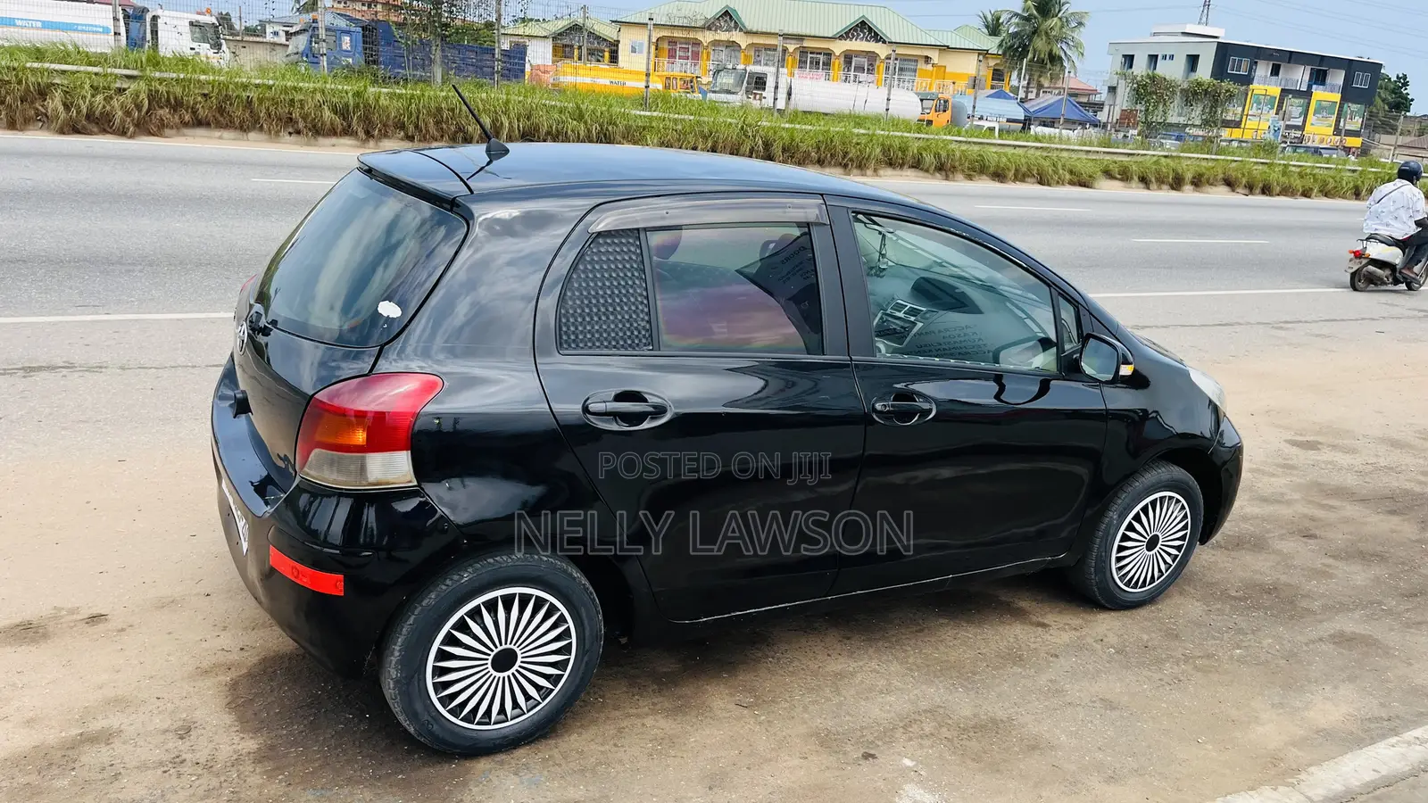 Toyota Vitz 1.5 FWD 3dr 2010 Black