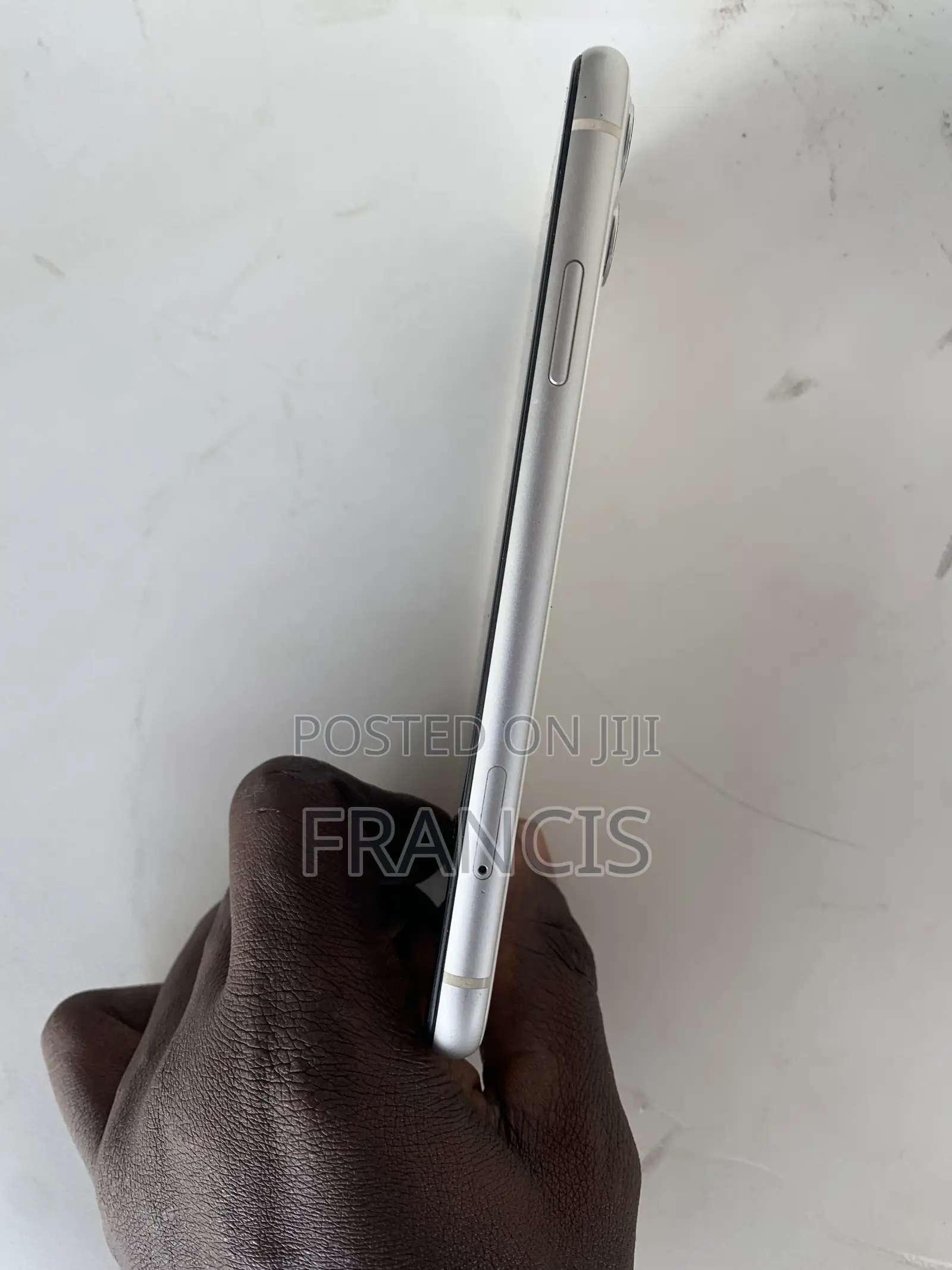 Apple iPhone 11 64 GB White