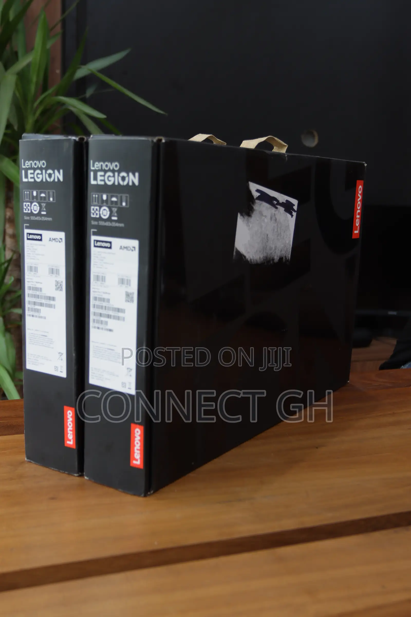 New Laptop Lenovo Legion Pro 7 32GB AMD Ryzen 9 SSD 2T