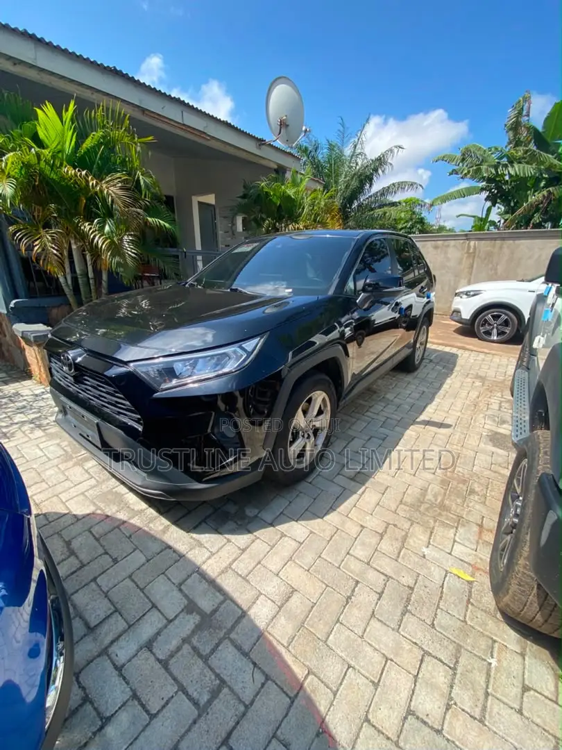 Toyota RAV4 XLE AWD 2023 Blue